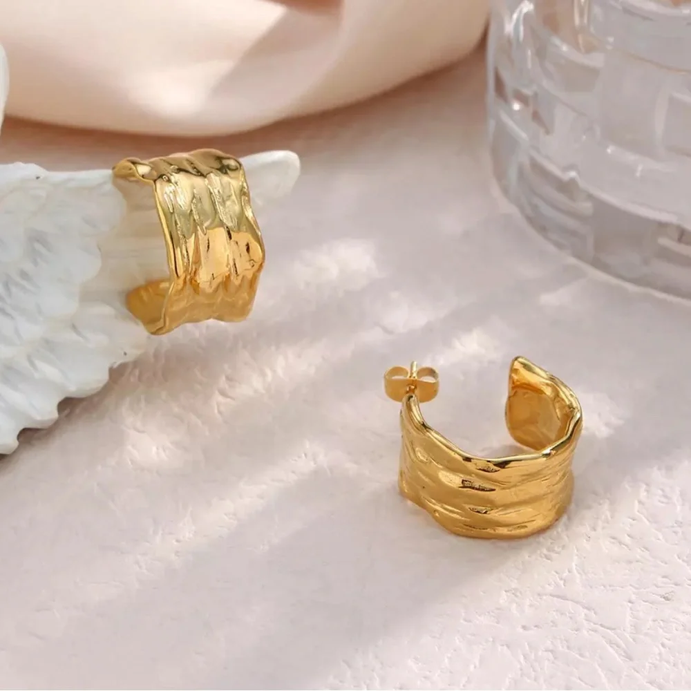 New Wide Hoop 18K  Gold Stud Earrings, wonderful Earrings, wow Earrings - Picture 7 of 8
